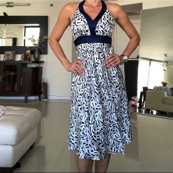 Dress - Picture 1 of 5